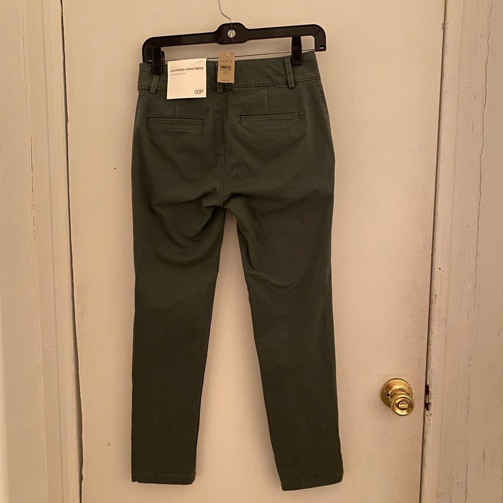 Never worn LOFT Green Chino Pants